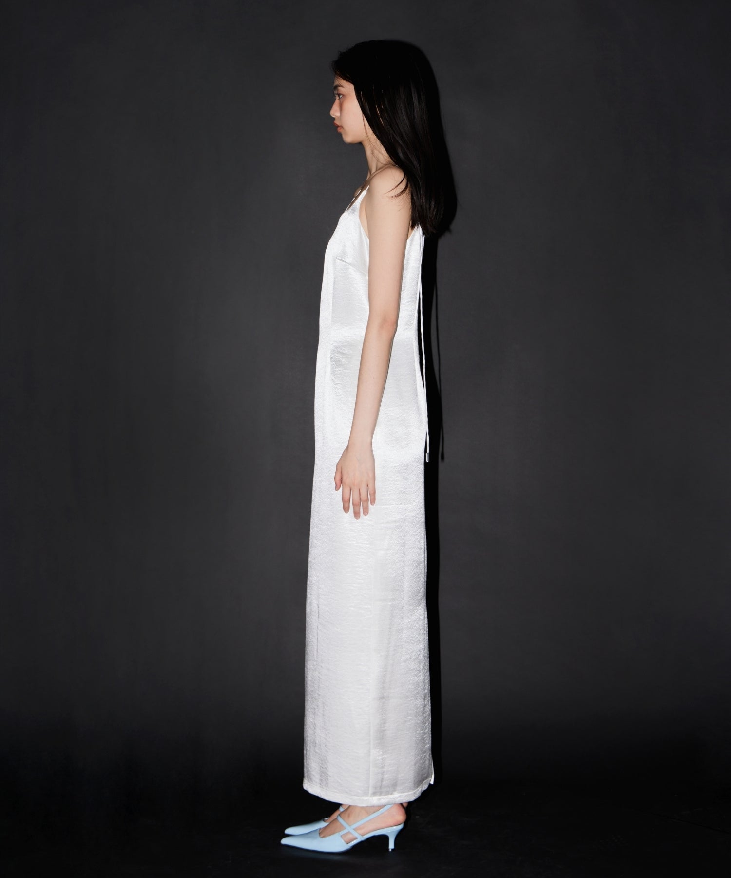 GLOSSY SATIN BACK RIBBON DRESS