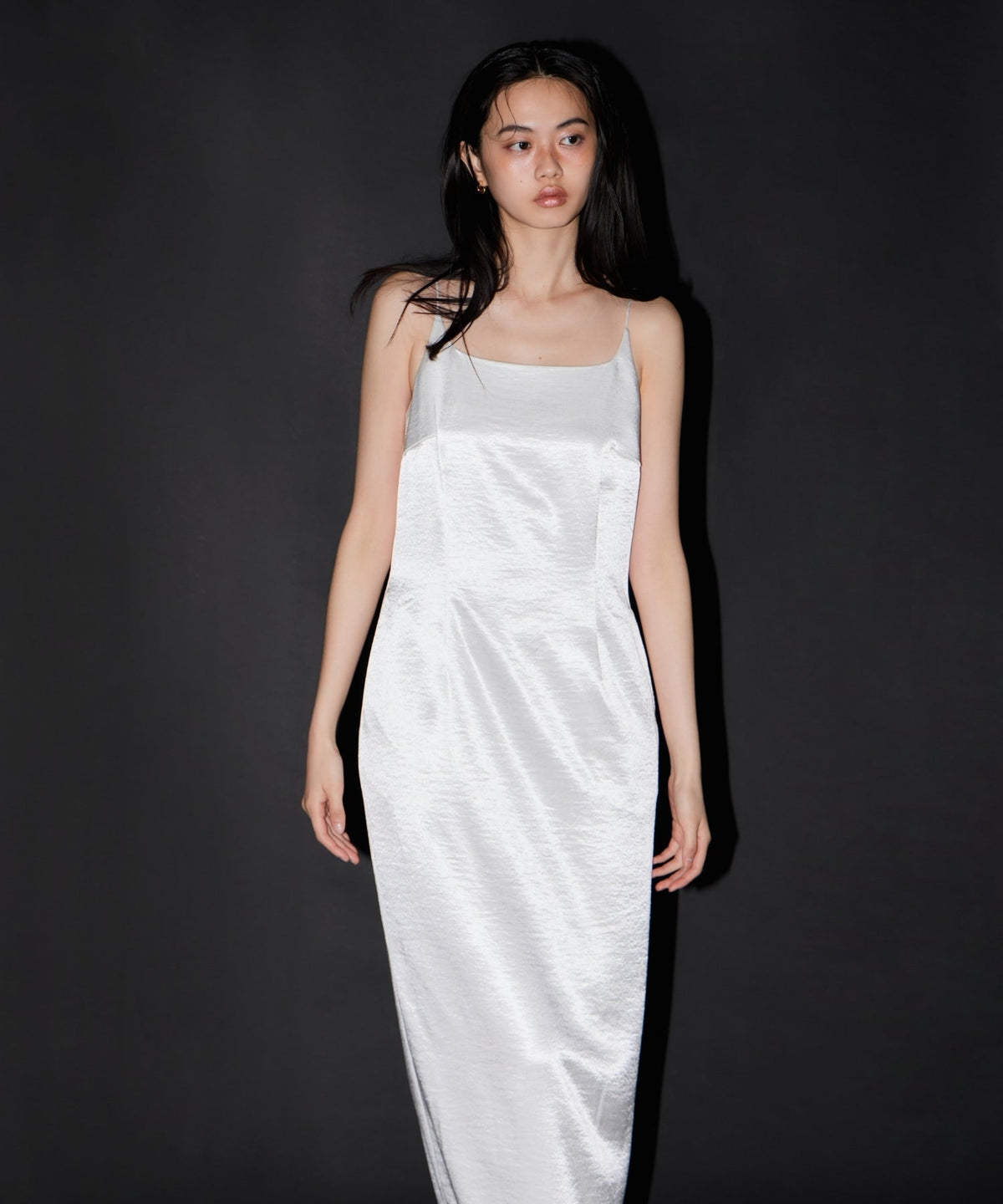 【POPUP】GLOSSY SATIN BACK RIBBON DRESS